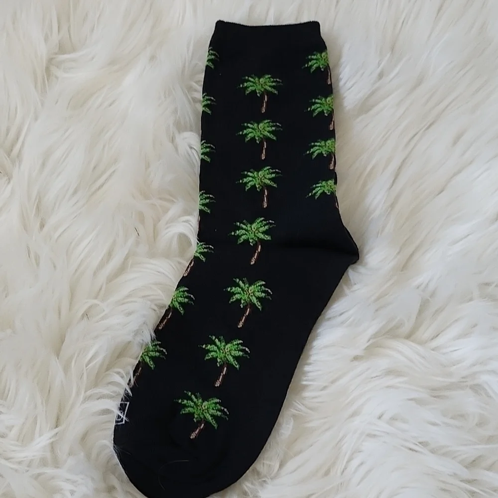 K. Bell 5 pairs of novelty socks-pineapple, flamingo, fish, and palm tree NIP